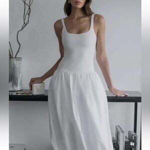 Zara White Scoop Neck Sleeveless Maxi Dress